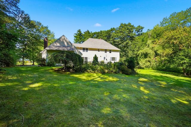 11 Olde Village Road, Salem, NH 03079