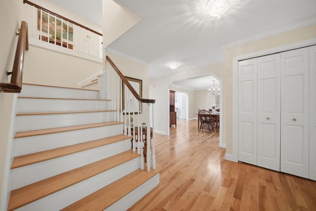 11 Olde Village Road, Salem, NH 03079