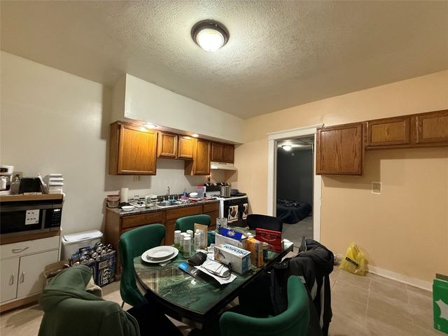 938-40 W 17TH Street, Erie, PA 16502