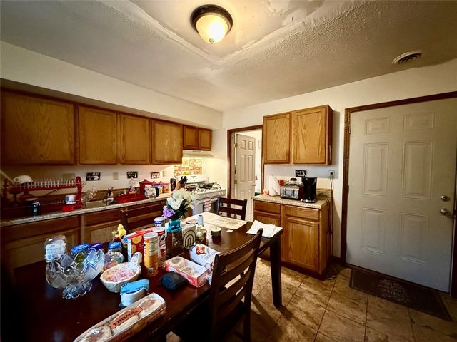 938-40 W 17TH Street, Erie, PA 16502