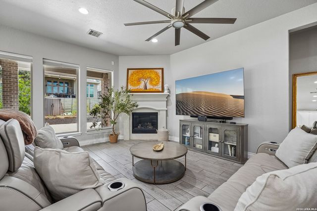 526 ORCHARD WAY, New Braunfels, TX 78132