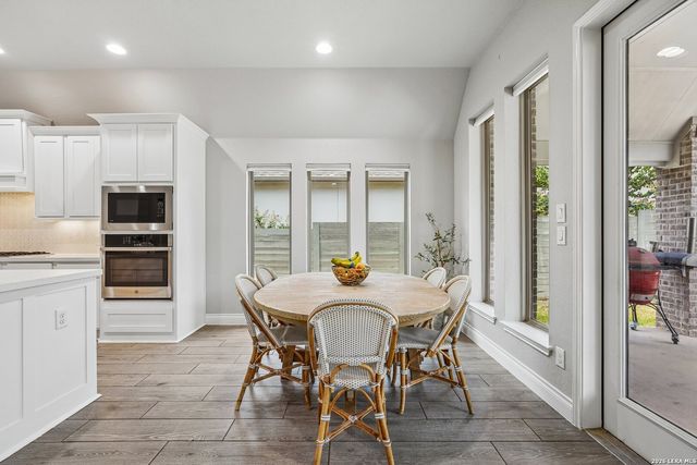 526 ORCHARD WAY, New Braunfels, TX 78132