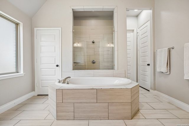 526 ORCHARD WAY, New Braunfels, TX 78132
