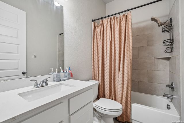 526 ORCHARD WAY, New Braunfels, TX 78132