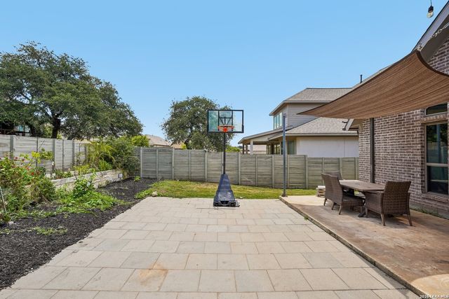 526 ORCHARD WAY, New Braunfels, TX 78132