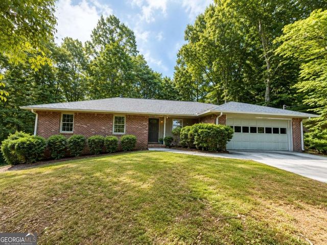 1512 Pine Circle, Lawrenceville, GA 30044