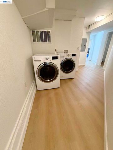 896 Lausanne Avenue, Daly City, CA 94014