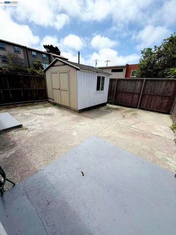 896 Lausanne Avenue, Daly City, CA 94014