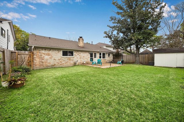 9707 Lawngate Drive, Houston, TX 77080
