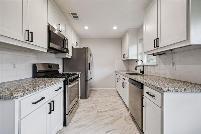 9707 Lawngate Drive, Houston, TX 77080