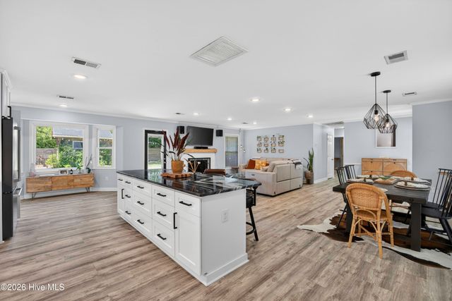 622 Long Leaf Acres Drive, Wilmington, NC 28405