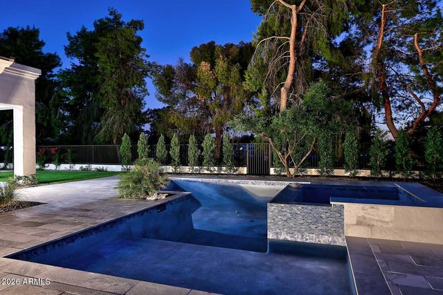 8201 E KALIL Drive, Scottsdale, AZ 85260