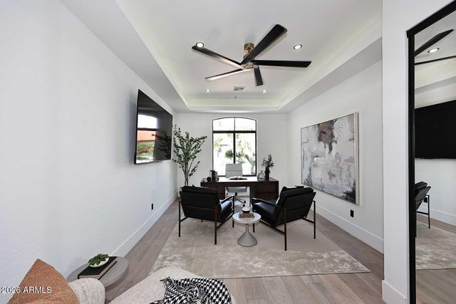 8201 E KALIL Drive, Scottsdale, AZ 85260