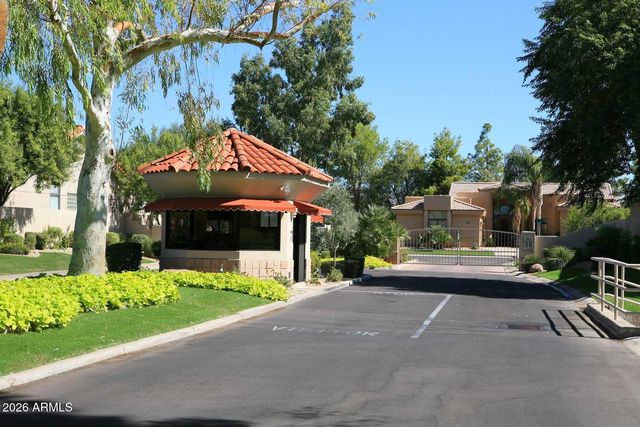 8201 E KALIL Drive, Scottsdale, AZ 85260