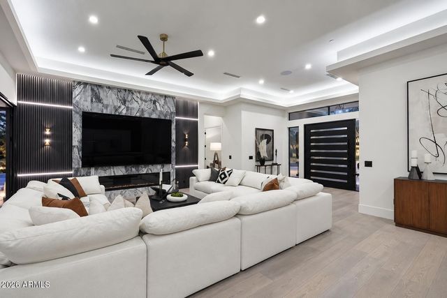8201 E KALIL Drive, Scottsdale, AZ 85260