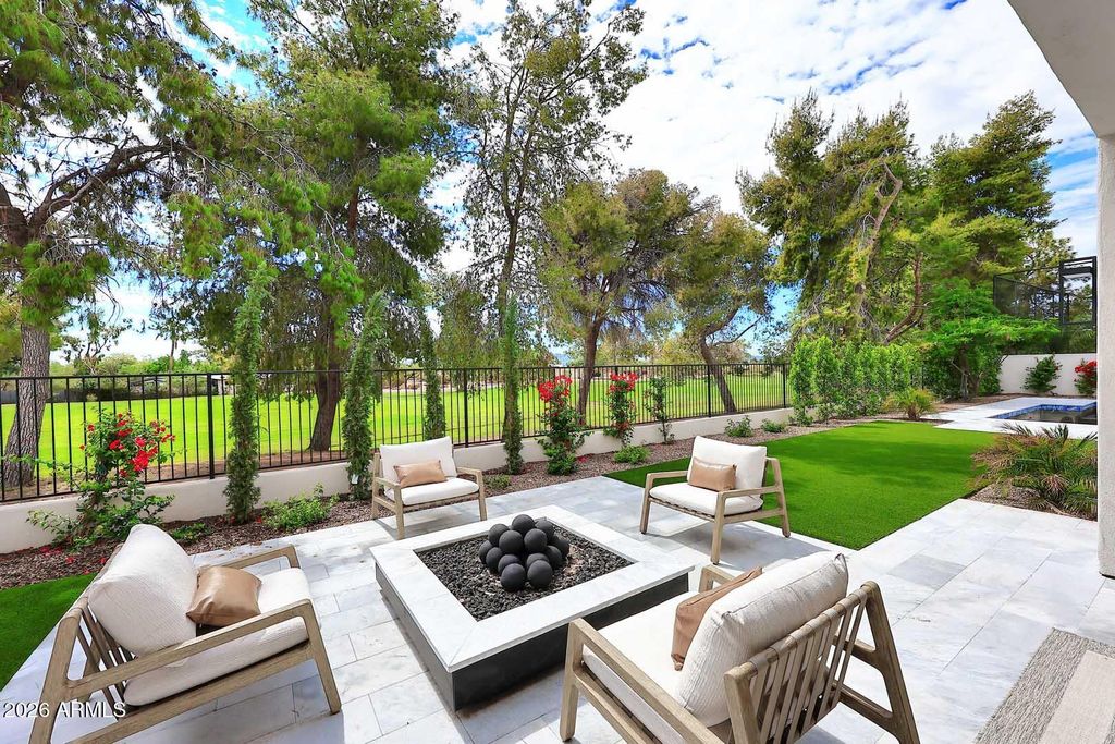 8201 E KALIL Drive, Scottsdale, AZ 85260 — photo 4