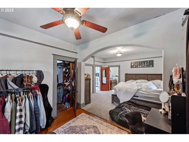 93711 BAY PARK Ln, Coos Bay, OR 97420