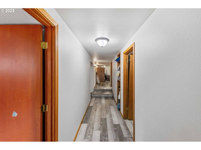 93711 BAY PARK Ln, Coos Bay, OR 97420