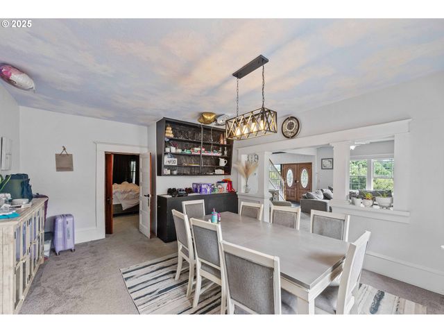 93711 BAY PARK Ln, Coos Bay, OR 97420