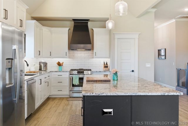 14214 E 91st Street N, Owasso, OK 74055