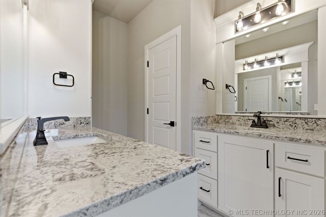 14214 E 91st Street N, Owasso, OK 74055