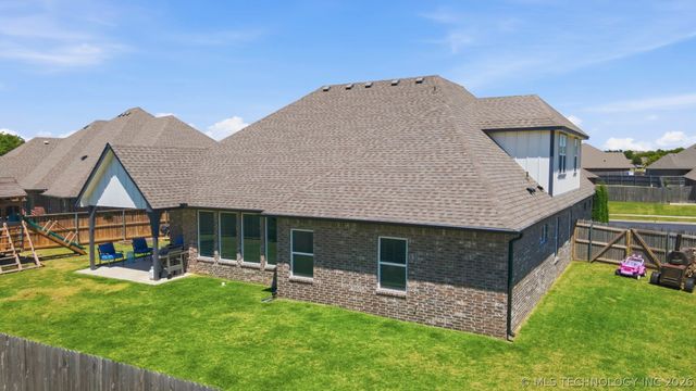 14214 E 91st Street N, Owasso, OK 74055