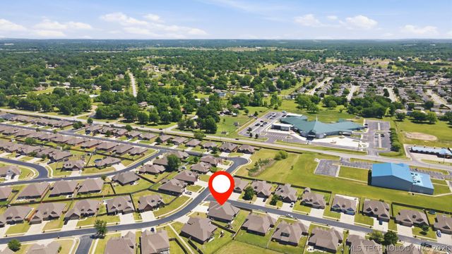 14214 E 91st Street N, Owasso, OK 74055