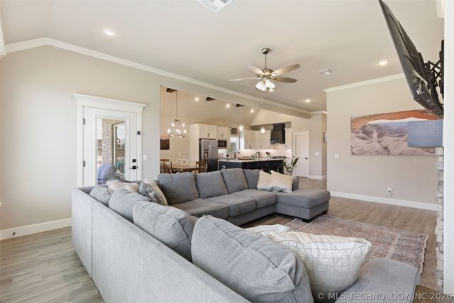 14214 E 91st Street N, Owasso, OK 74055