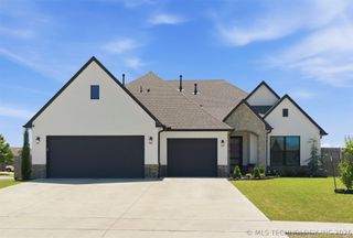 14214 E 91st Street N, Owasso, OK 74055