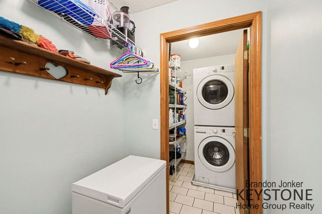 7384 Rezen Drive Ne, Plainfield Twp, MI 49341