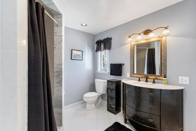 32 Lincoln Rd, Medford, MA 02155