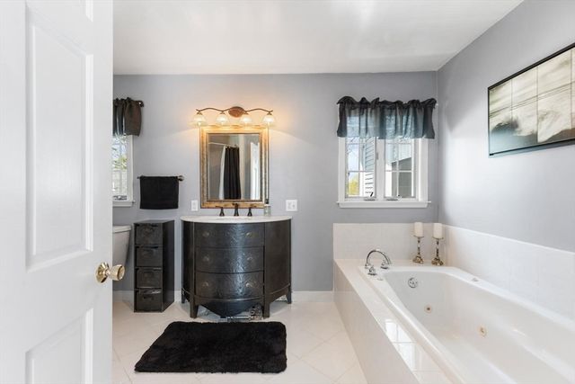 32 Lincoln Rd, Medford, MA 02155