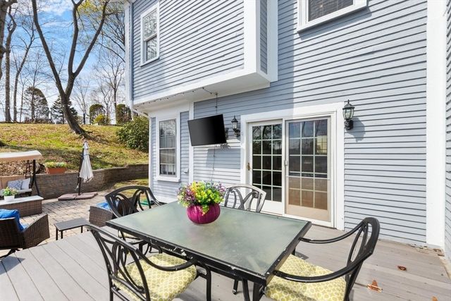 32 Lincoln Rd, Medford, MA 02155