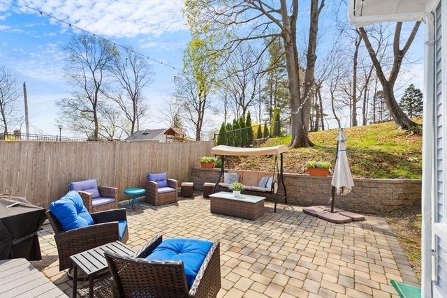 32 Lincoln Rd, Medford, MA 02155