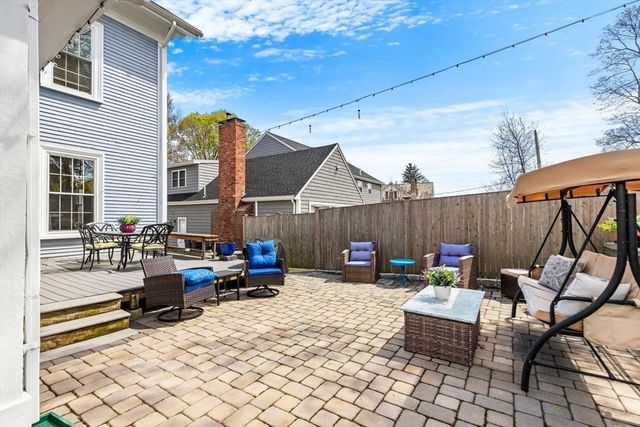 32 Lincoln Rd, Medford, MA 02155