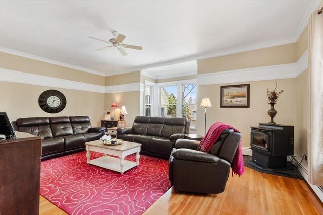 32 Lincoln Rd, Medford, MA 02155