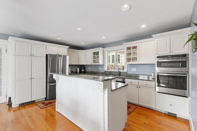 32 Lincoln Rd, Medford, MA 02155