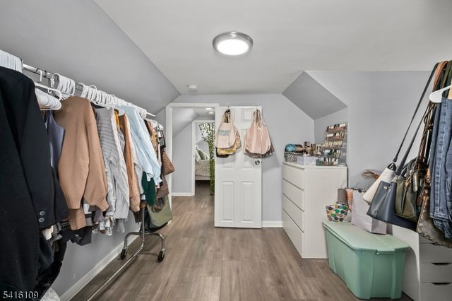 724 Walnut St, Linden City, NJ 07036