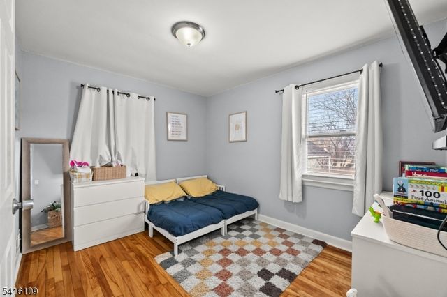 724 Walnut St, Linden City, NJ 07036