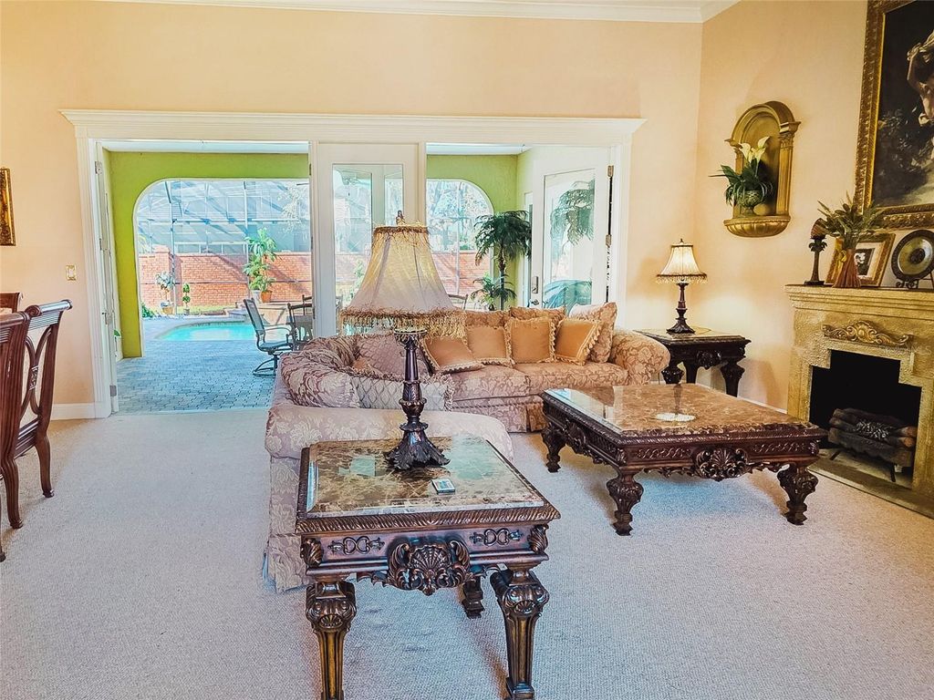 Image 14 of property listing at 4866 KEENELAND CIRCLE, Orlando, FL 32819