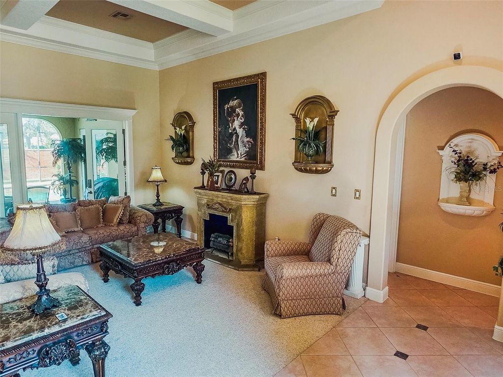 Image 15 of property listing at 4866 KEENELAND CIRCLE, Orlando, FL 32819