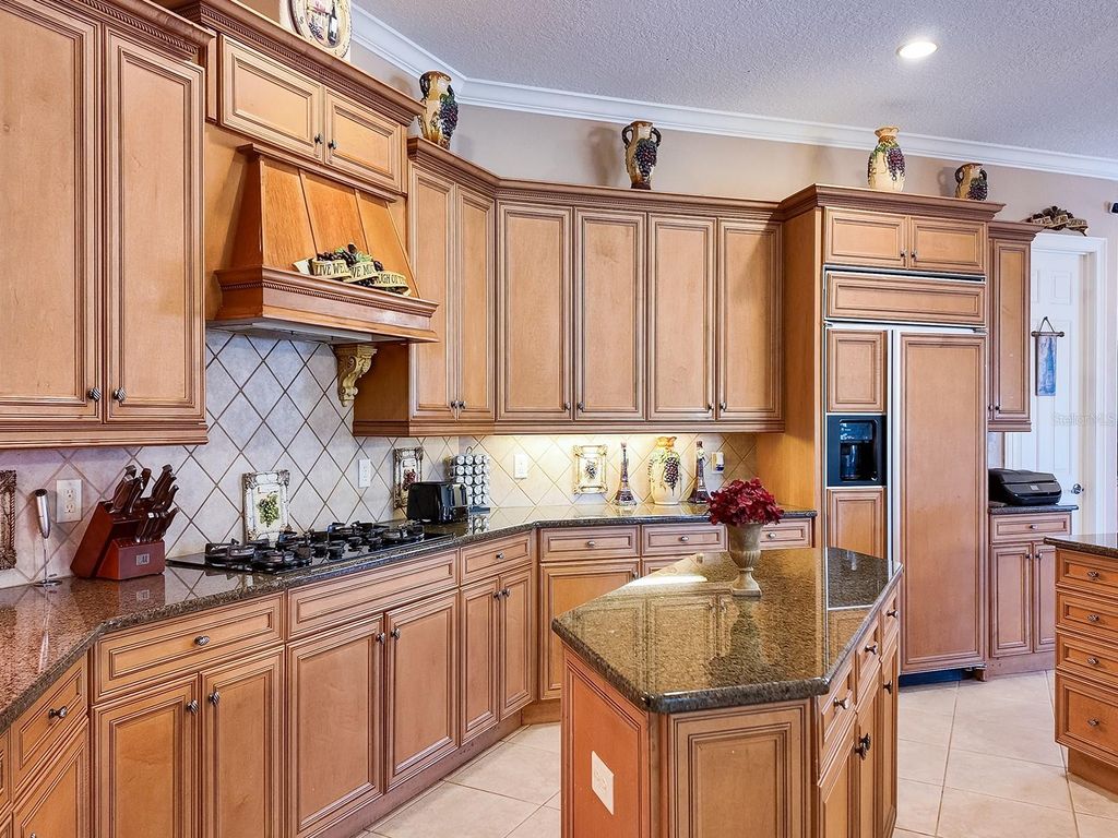 Image 25 of property listing at 4866 KEENELAND CIRCLE, Orlando, FL 32819