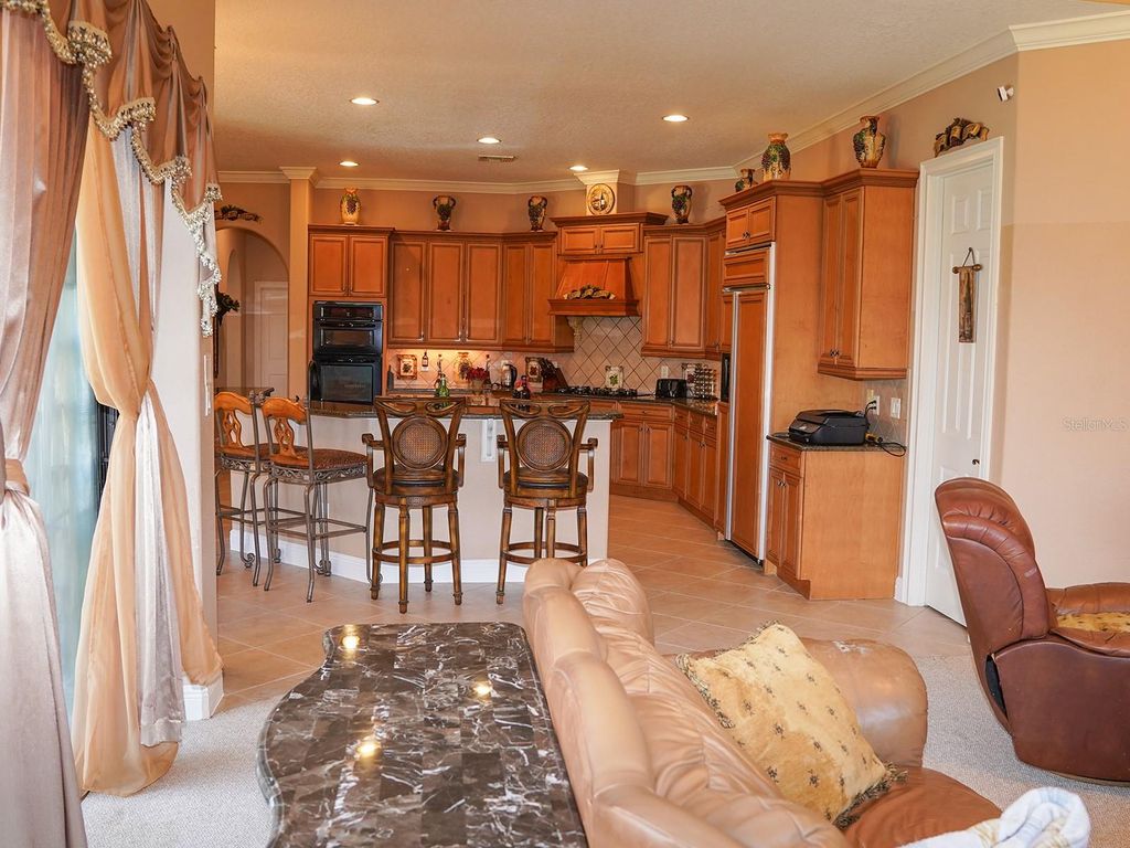 Image 38 of property listing at 4866 KEENELAND CIRCLE, Orlando, FL 32819