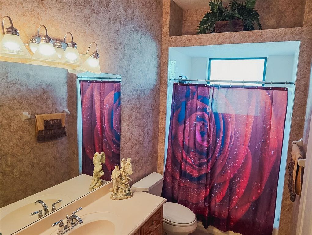 Image 64 of property listing at 4866 KEENELAND CIRCLE, Orlando, FL 32819