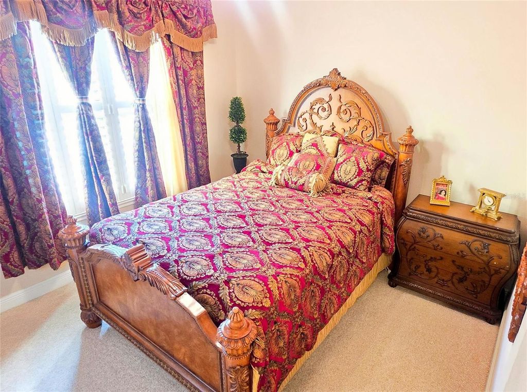 Image 75 of property listing at 4866 KEENELAND CIRCLE, Orlando, FL 32819