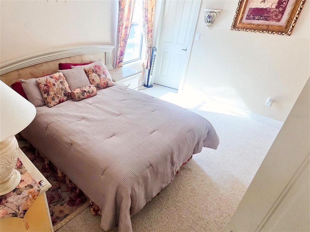 Image 79 of property listing at 4866 KEENELAND CIRCLE, Orlando, FL 32819