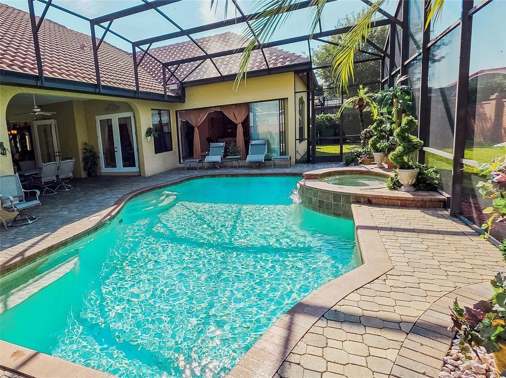 Image 94 of property listing at 4866 KEENELAND CIRCLE, Orlando, FL 32819