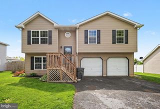 239 CYPRESS ST, Bainbridge, PA 17502