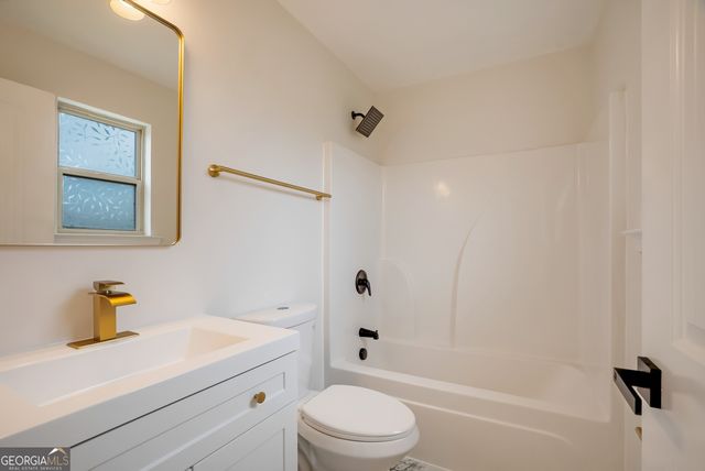 190 Thrushwood Drive Drive, Fayetteville, GA 30215