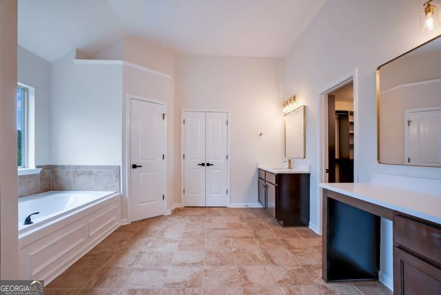 190 Thrushwood Drive Drive, Fayetteville, GA 30215